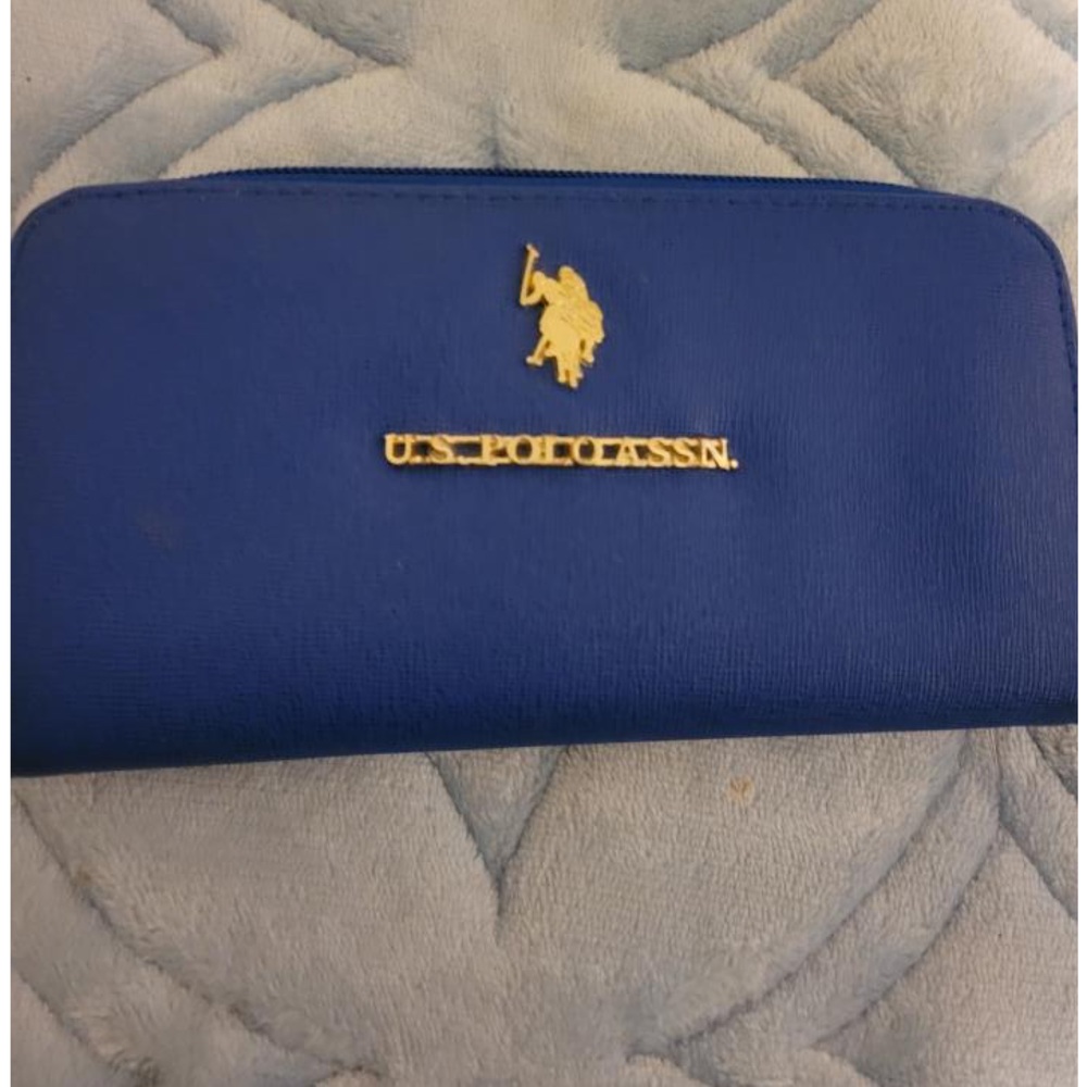 US POLO ASSN WALLET. Preowned. Basic Wallet.